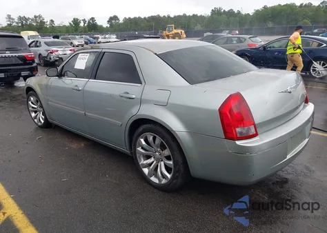2005 Chrysler 300 Touring from USA, damaged, VIN 2C3JA53G15H592300